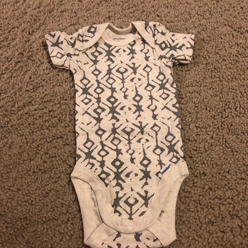 3 bodysuits - Picture 2 of 3